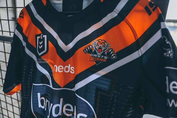 4-Wests-Tigers-Rugby-Jersey-2020-1.jpg